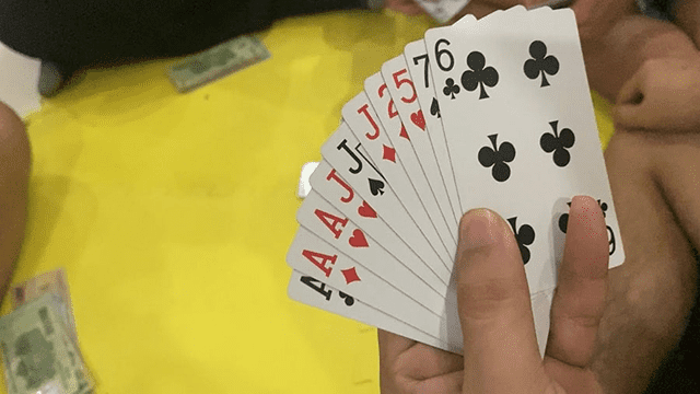 Mẹo hay cần tận dụng để chơi thắng sâm lốc dễ dàng hơn Meo hay can tan dung de choi thang sam loc de dang hon