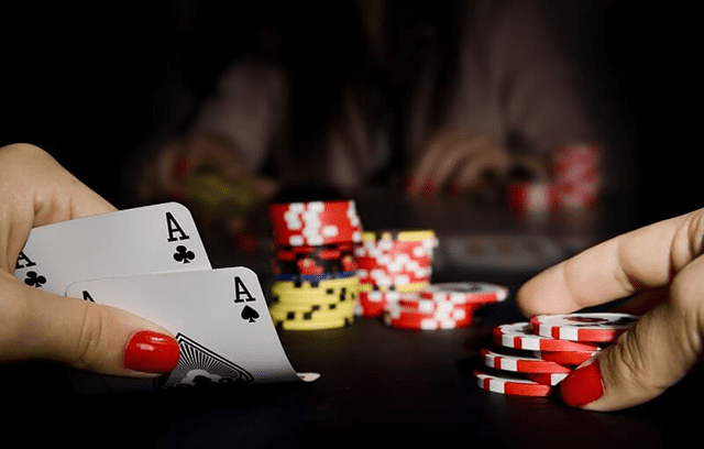 Khi nào thì nên dùng lệnh khi nào thì nên bỏ trong khi chơi poker? Khi nao thi nen dung lenh khi nao thi nen bo trong khi choi poker?