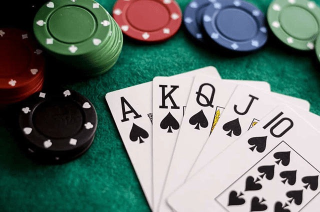 Những điều cần biết về thể loại game bài blackjack Nhung dieu can biet ve the loai game bai blackjack