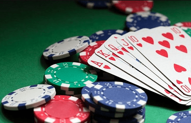 Kiếm tiền thưởng cực khủng với đánh bài Baccarat trực tuyến Kiem tien thuong cuc khung voi danh bai Baccarat truc tuyen