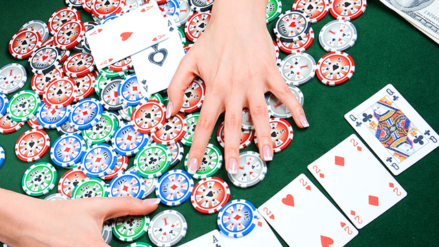 Tìm hiểu về một số những loại pot khi chơi Poker Tim hieu ve mot so nhung loai pot khi choi Poker