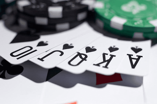 Tìm hiểu ý nghĩa của bộ thùng phá sảnh trong bài Poker Tim hieu y nghia cua bo thung pha sanh trong bai Poker