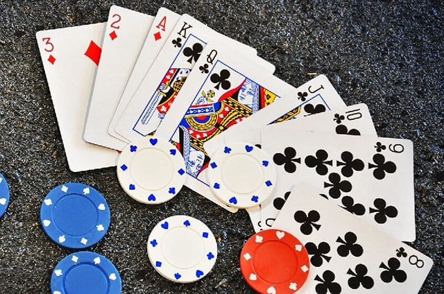 Những chiến thuật cơ bản thường được các game thủ sử dụng để có thể giành được chiến thắng game bài phỏm? Nhung chien thuat co ban thuong duoc cac game thu su dung de co the gianh duoc chien thang game bai phom?