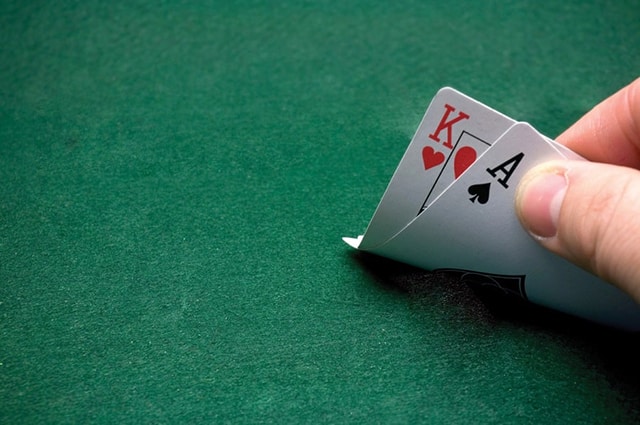 Kinh nghiệm cao thủ chia sẻ giúp người chơi luôn nhận được kết quả tốt trong bài Blackjack Kinh nghiem cao thu chia se giup nguoi choi luon nhan duoc ket qua tot trong bai Blackjack