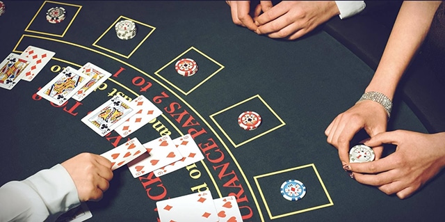 Một số cách chơi Blackjack hay nên xem xét để thắng một cách đơn giản hơn Mot so cach choi Blackjack hay nen xem xet de thang mot cach don gian hon